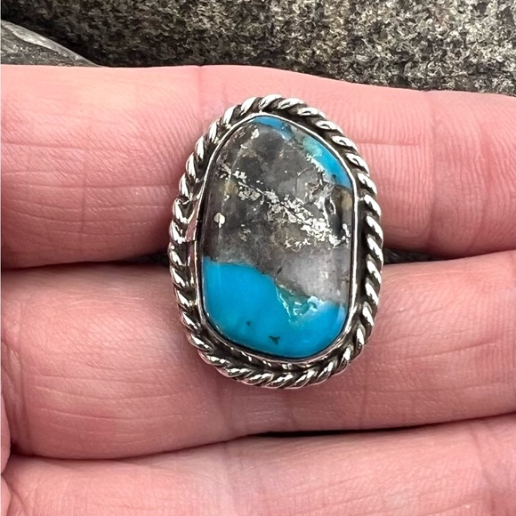 Vintage Navajo Handmade Sterling Silver Natural Blue Turquoise Ring 6.25 - Picture 4 of 7